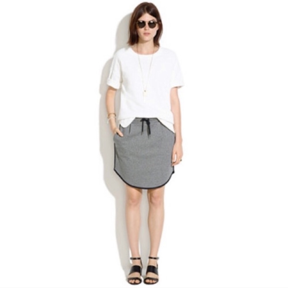 🔘 Madewell sweatshirt skirt